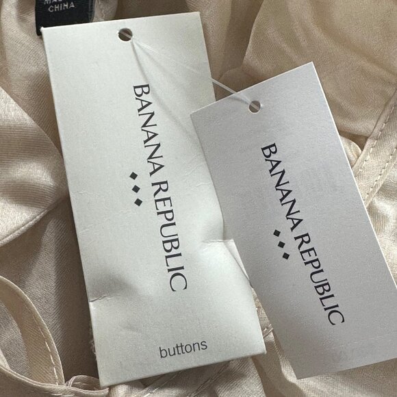 Banana Republic Womens Oyster Pearl Ruffle Neck Sheer Blouse SZ M Fairy Whimsy - Picture 4 of 9